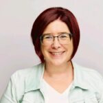 Rebecca Warren is a Director with our Talent-centered Transformation Team.